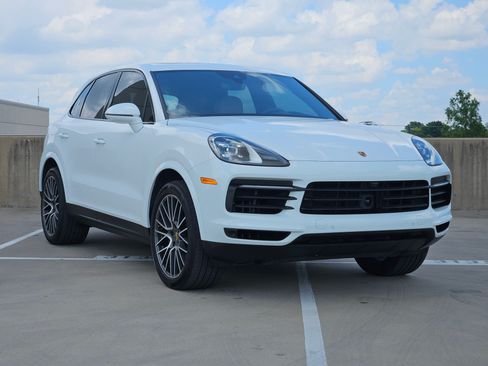 Certified 2023 Porsche Cayenne AWD/4WD image 10