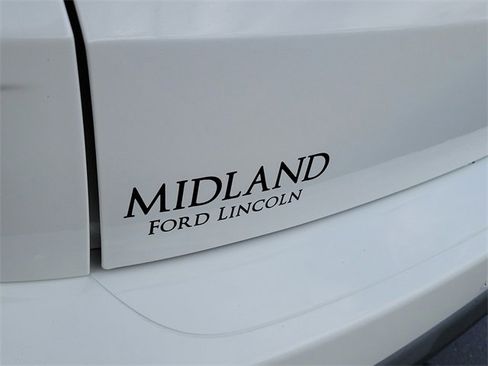 Certified 2023 Ford Escape ST-Line Select w/ Tech Pack #2 image 6