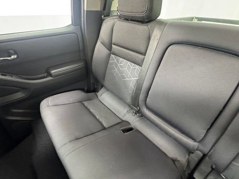 Certified 2025 Nissan Frontier SV AWD/4WD image 14