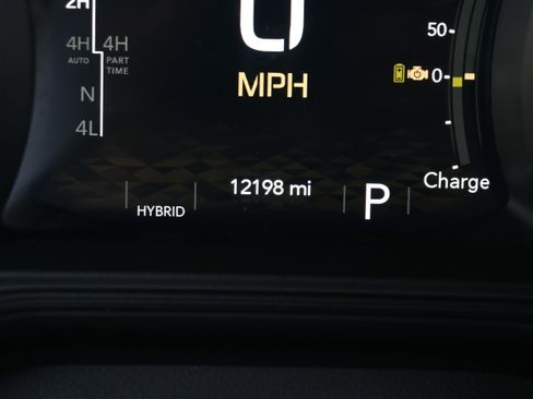 Used 2025 Jeep Wrangler Sahara w/ Safety Group image 25