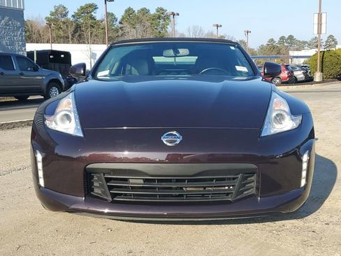 Used 2017 Nissan 370Z Touring image 3
