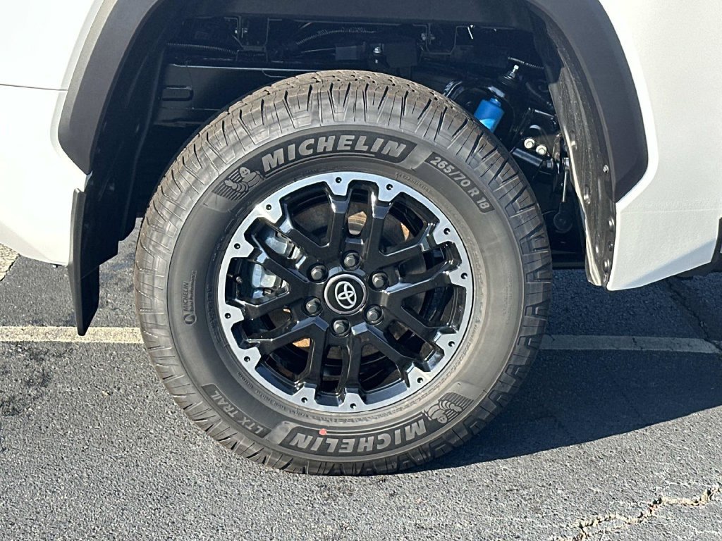 New 2026 Toyota Tundra SR5 w/ TRD Off-Road Package AWD/4WD image 10