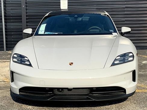 New 2025 Porsche Taycan image 13