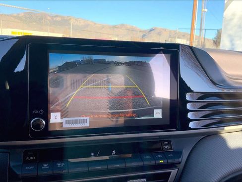 Used 2026 Toyota Camry SE image 25