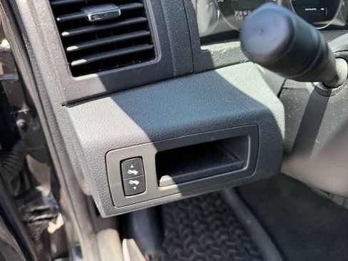 Used 2008 Jeep Grand Cherokee Laredo AWD/4WD image 13
