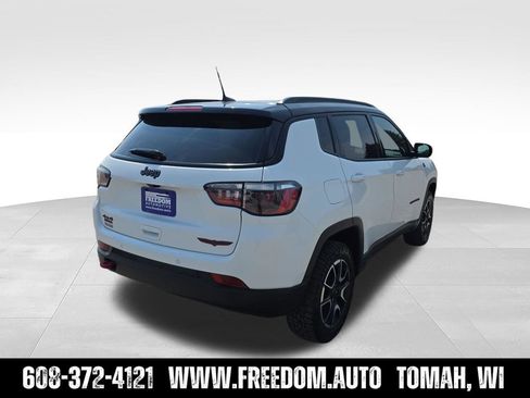 Used 2025 Jeep Compass Trailhawk AWD/4WD image 7