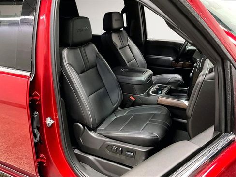 Used 2022 Chevrolet Silverado 3500 High Country w/ Technology Package image 30