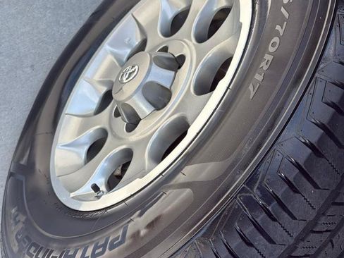 Used 2012 Toyota FJ Cruiser 2WD w/ Upgrade Pkg image 2