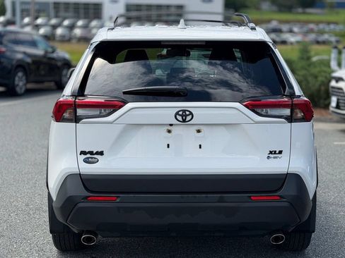 Used 2025 Toyota RAV4 XLE w/ Convenience Package AWD/4WD image 4