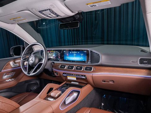 New 2026 Mercedes-Benz GLS 450 4MATIC image 4