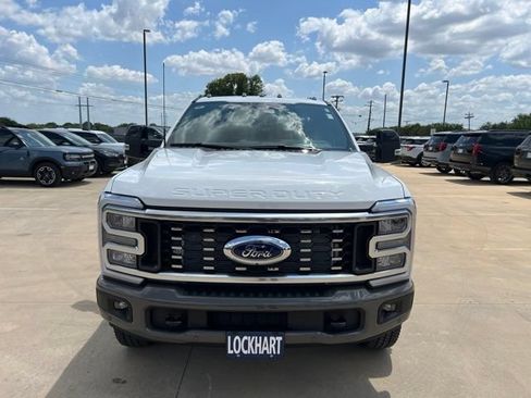New 2026 Ford F350 4x4 Crew Cab DRW Super Duty image 2