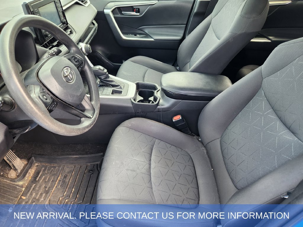Used 2021 Toyota RAV4 XLE AWD/4WD image 16