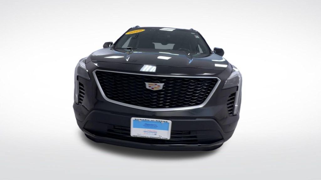 Used 2020 Cadillac XT4 Sport w/ Driver Awareness Package AWD/4WD image 3