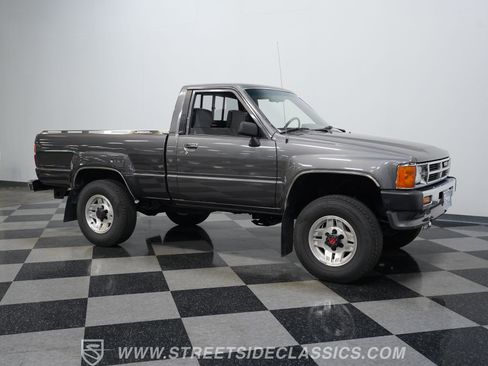 Used 1987 Toyota Pickup 4x4 Regular Cab image 16