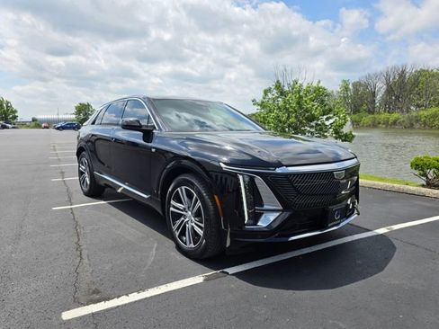 Used 2024 Cadillac Lyriq Luxury w/ LPO, Floor Liner Package AWD/4WD image 62