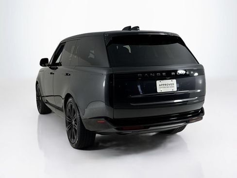 Used 2024 Land Rover Range Rover SE AWD/4WD image 3