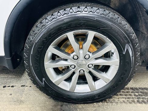 Used 2018 Dodge Durango SXT AWD/4WD image 31