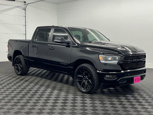 Used 2024 RAM 1500 Laramie AWD/4WD image 7
