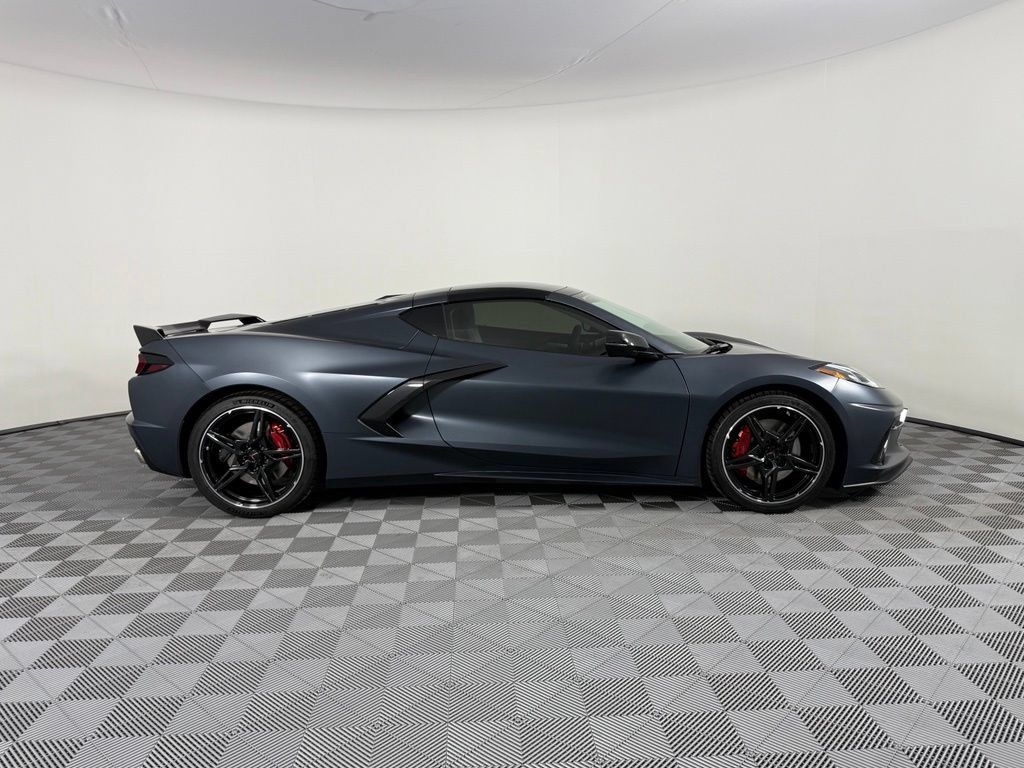 Used 2021 Chevrolet Corvette Stingray Premium Cpe w/ Z51 Performance Package RWD image 10