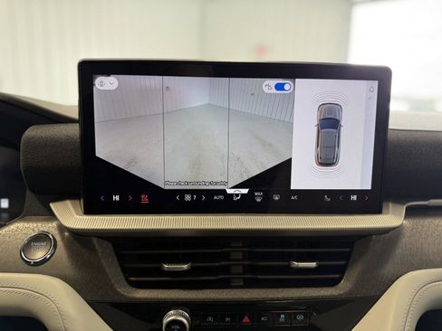 Certified 2025 Ford Explorer Platinum w/ Ultimate Package image 19