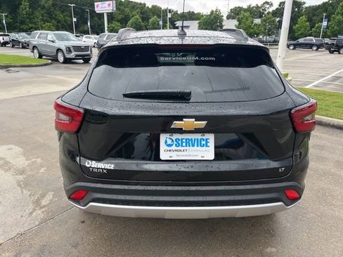 New 2026 Chevrolet Trax LT FWD image 5