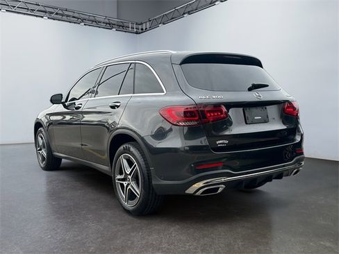 Used 2022 Mercedes-Benz GLC 300 4MATIC image 3