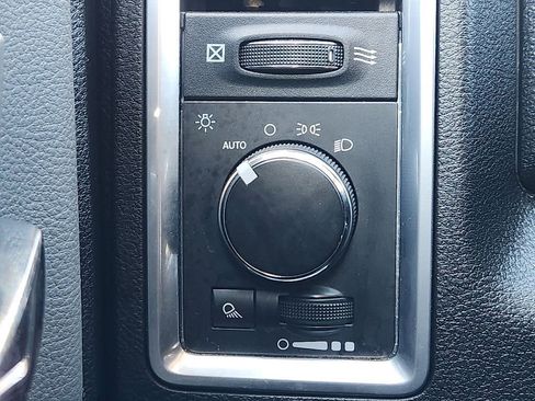 Used 2024 RAM 1500 Classic SLT image 23