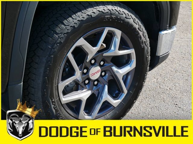 Used 2025 GMC Sierra 1500 SLT w/ SLT Premium Plus Package AWD/4WD image 11