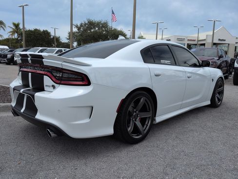 Used 2018 Dodge Charger SRT Hellcat w/ Harman/Kardon Audio Group RWD image 5