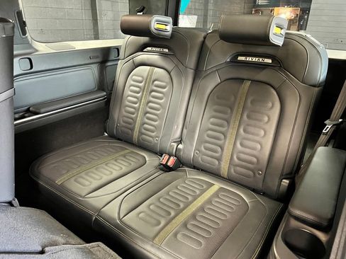Used 2025 Rivian R1S Adventure AWD/4WD image 24