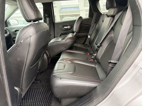 Used 2020 Jeep Cherokee Trailhawk w/ Cold Weather Group image 23