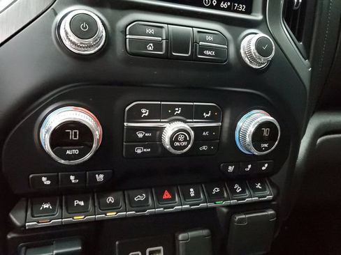 Used 2021 GMC Sierra 1500 Denali w/ Denali Ultimate Package AWD/4WD image 23