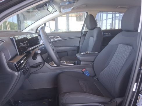New 2026 Kia Sportage LX FWD image 18
