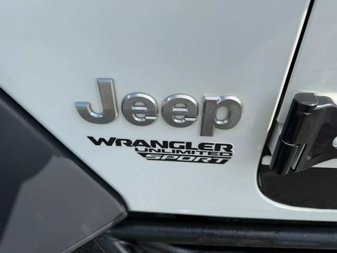 Used 2019 Jeep Wrangler Unlimited Sport S AWD/4WD image 44
