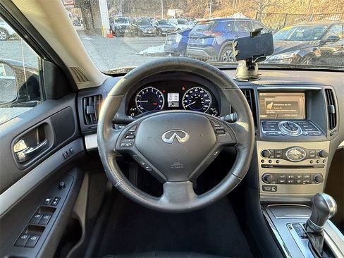 Used 2011 INFINITI G37 x w/ Premium Pkg image 13