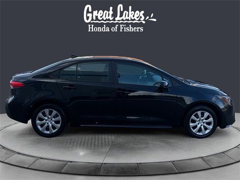 Used 2025 Toyota Corolla LE image 6