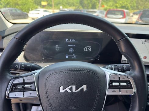 Used 2023 Kia Telluride LX FWD image 20