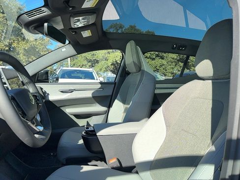 New 2026 Volvo EX30 Cross Country Ultra image 13