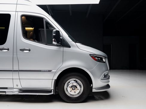 Used 2021 Mercedes-Benz Sprinter 3500 image 37