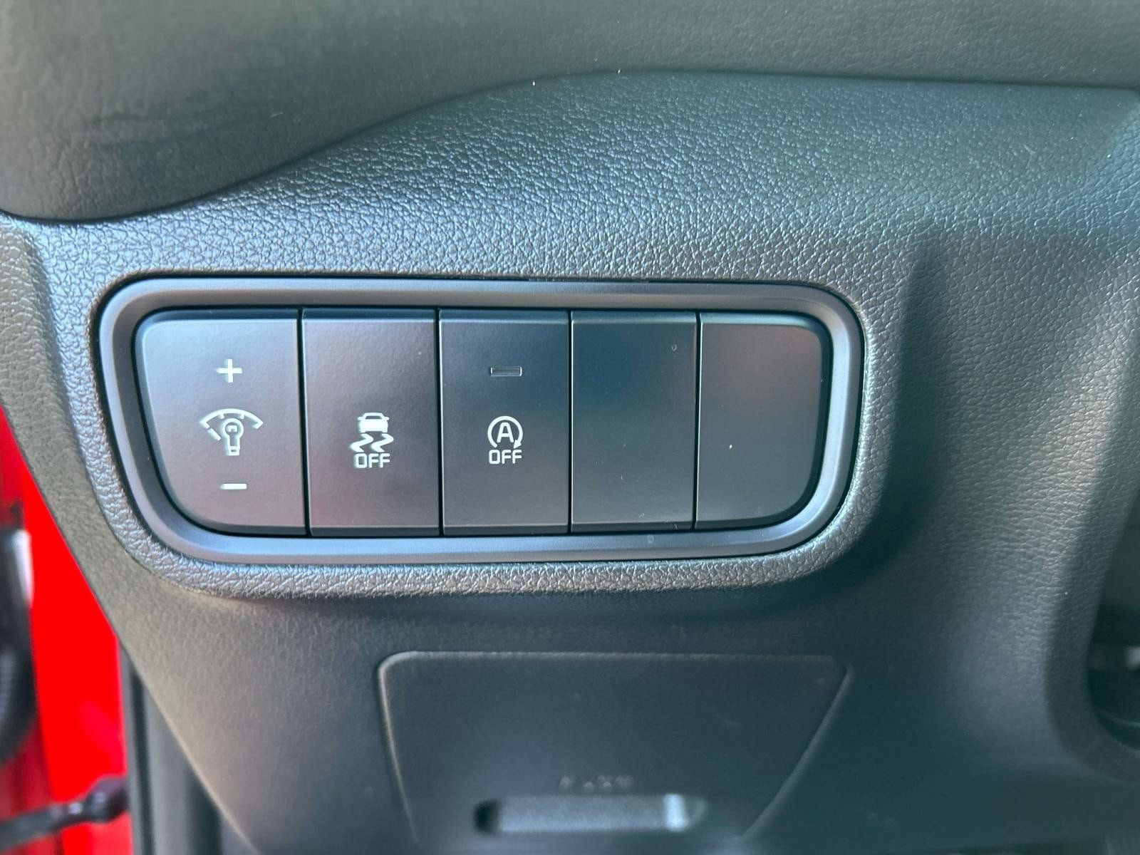 Used 2025 Kia Soul LX FWD image 26