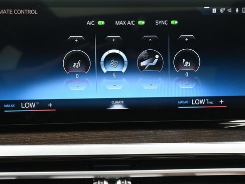 Used 2023 BMW 330i xDrive Sedan w/ Premium Package AWD/4WD image 14