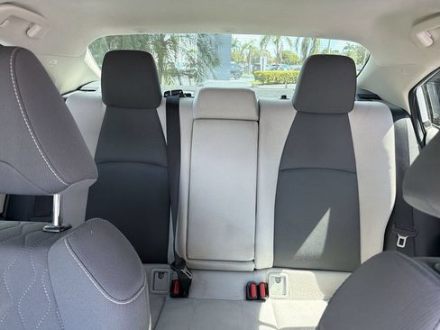 Used 2022 Toyota Corolla LE FWD image 14