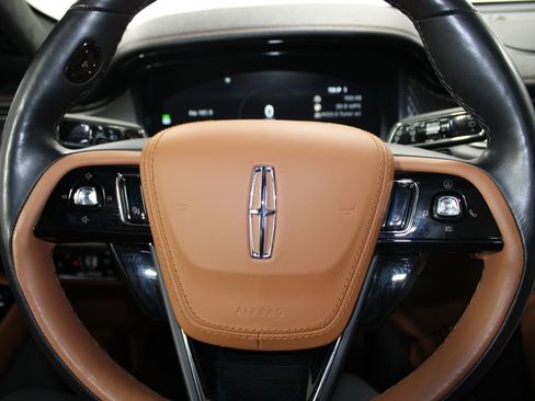 Used 2023 Lincoln Aviator Black Label w/ Dynamic Handling Package image 40