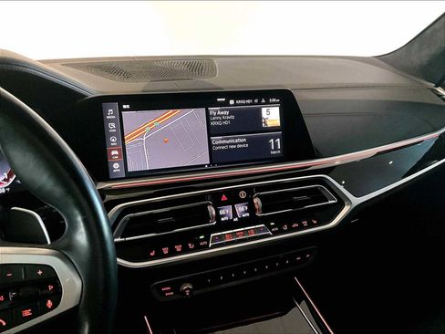 Used 2021 BMW X7 M50i w/ Executive Package image 19