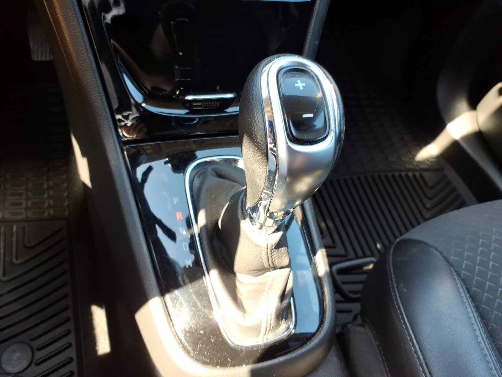 Used 2018 Buick Encore Preferred FWD image 19
