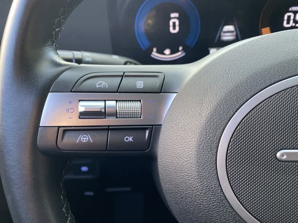 Used 2025 Hyundai Kona SEL FWD image 19