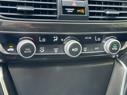 Used 2018 Honda Accord Sport image 27