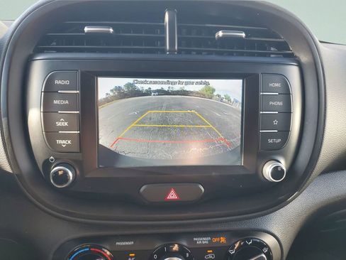Used 2021 Kia Soul LX FWD image 13