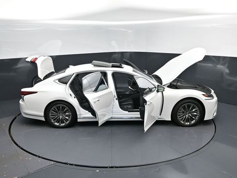 Used 2020 Lexus LS 500 w/ Interior Upgrade Package image 50