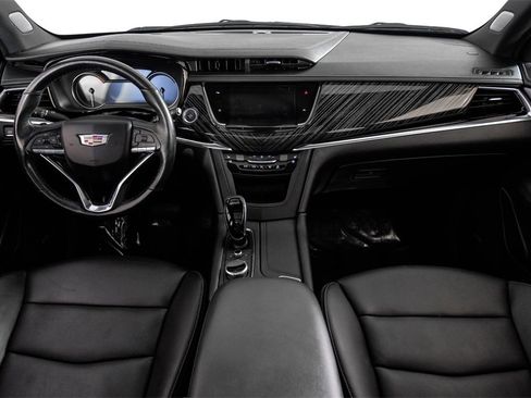 Used 2024 Cadillac XT6 Premium Luxury image 13